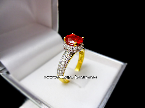 แหวน Orange Sapphire ทรง Orange Splash ด้านข้าง